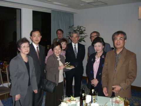 ●①1902谷垣君を囲む会③級友達と.jpg